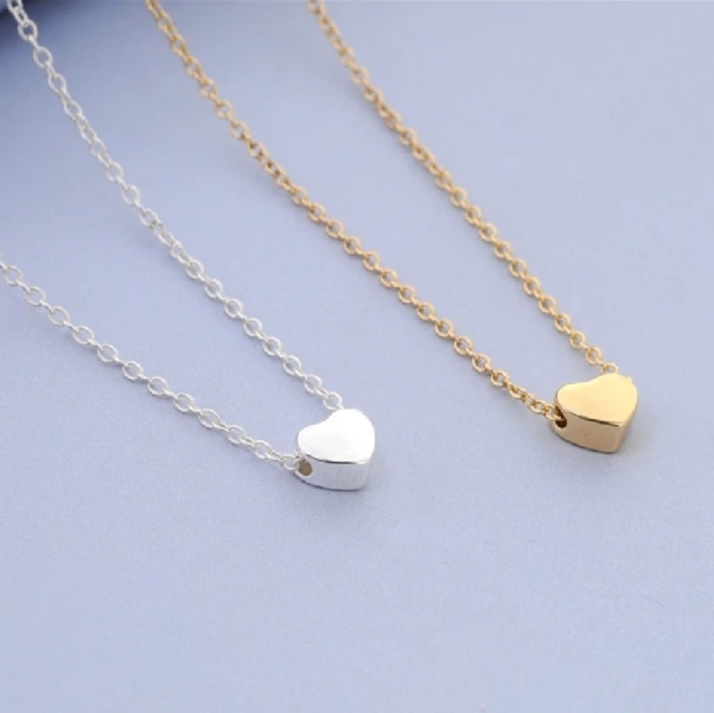Minimalist Layering Gold Heart Collar - Picture 4 of 4